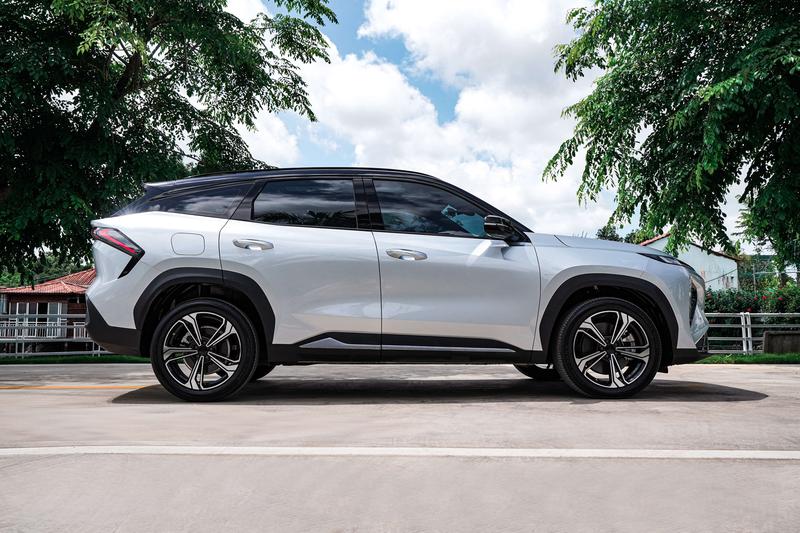 Geely Galaxy L7, 2024 — фото 6 из 12
