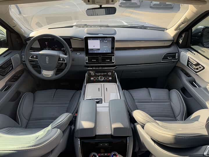 Lincoln Navigator, 2021 — фото 6 из 9