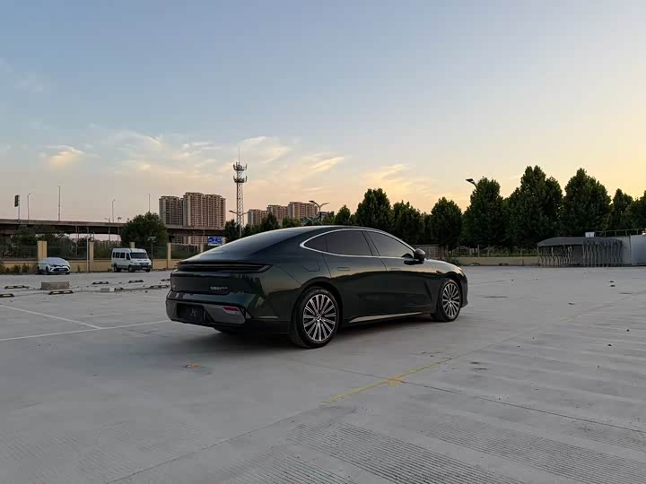 Geely Galaxy Starshine 8 EM-i, 2025 — фото 9 из 9