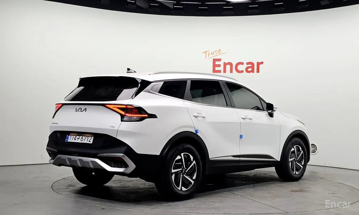 Kia Sportage, 2022 — фото 2 из 12