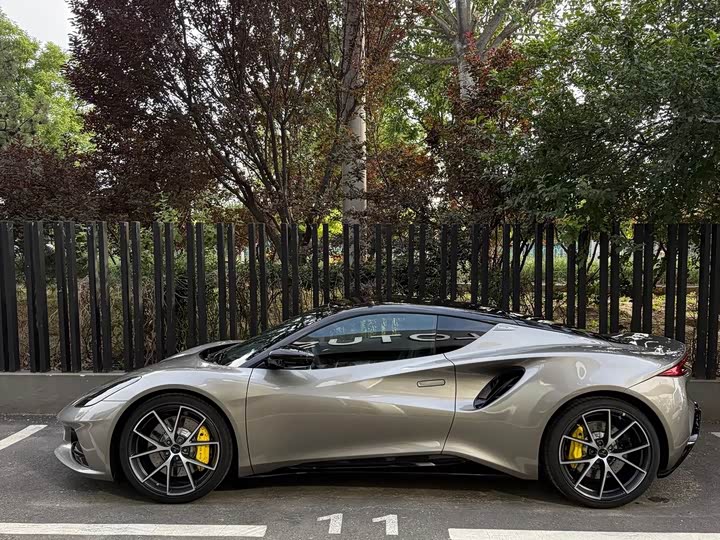 Lotus Emira, 2023 — фото 2 из 7