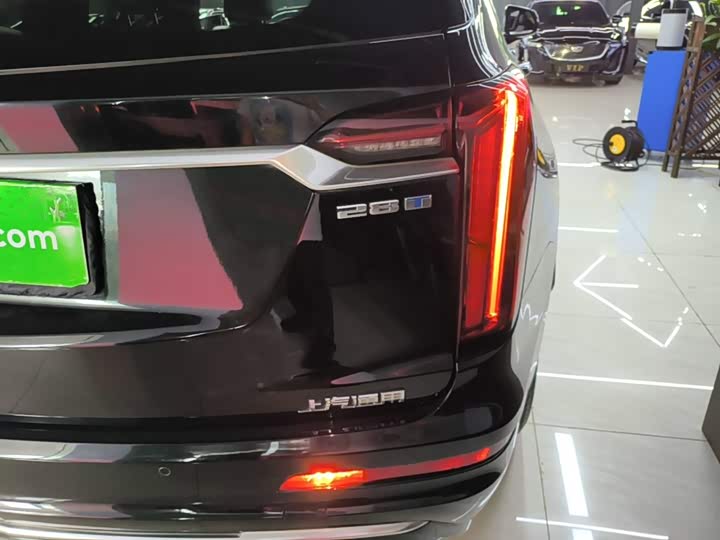 Cadillac XT6, 2022 — фото 8 из 9