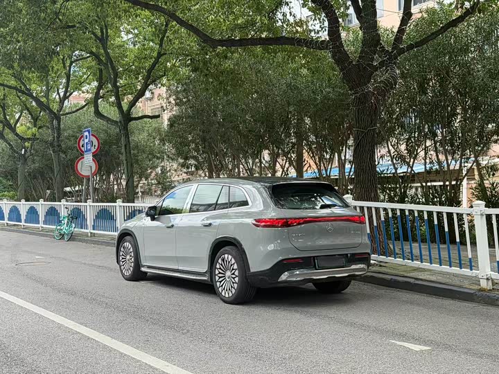 Mercedes-Benz Maybach EQS SUV, 2025 — фото 2 из 9