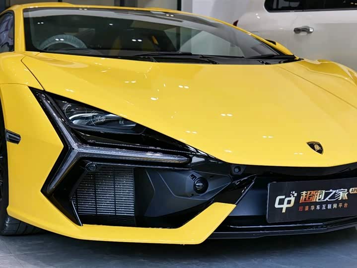 Lamborghini Revuelto, 2025 — фото 3 из 9