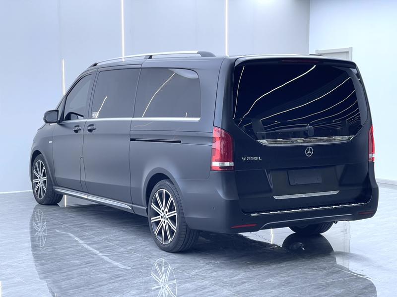 Mercedes-Benz V-Class, 2022 — фото 4 из 11