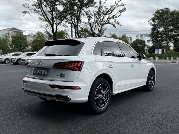 Audi Q5L, 2022 — фото 6 из 9