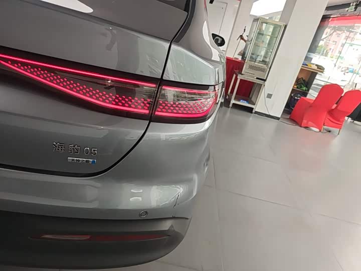 BYD Seal 05 DM-i Hybrid, 2024 — фото 8 из 9
