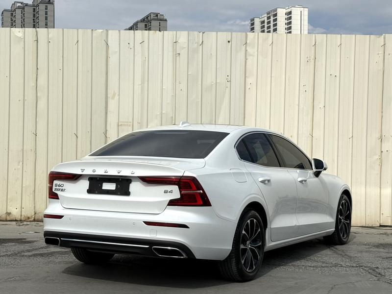 Volvo S60, 2021 — фото 6 из 10