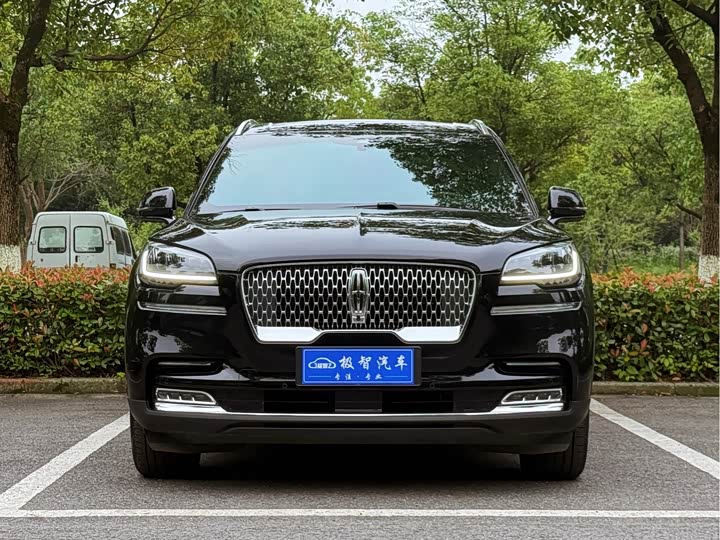 Lincoln Aviator, 2023 — фото 2 из 9