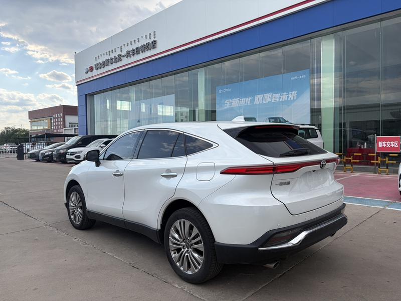 Toyota Harrier, 2023 — фото 4 из 10