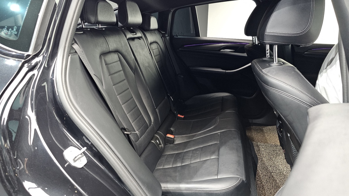 BMW X4, 2023 — фото 12 из 12