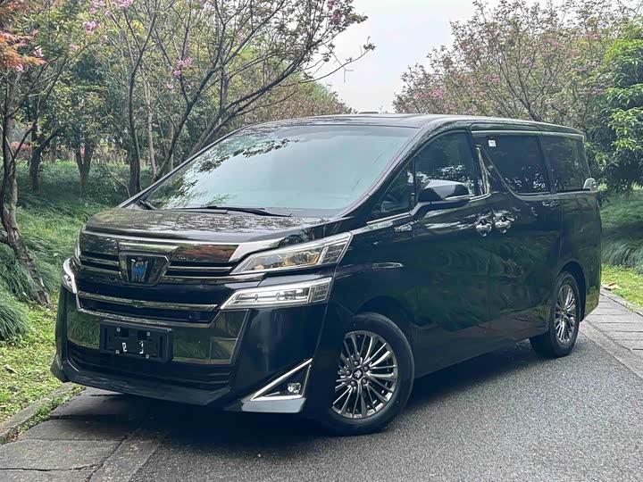 Toyota Vellfire, 2022 — купить в Ульяновске под ключ