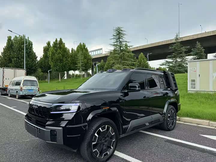 BYD FangChengBao Leopard 8, 2024 — фото 3 из 9