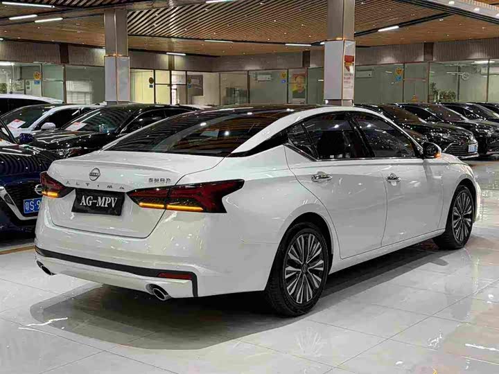 Nissan Teana, 2023 — фото 4 из 9