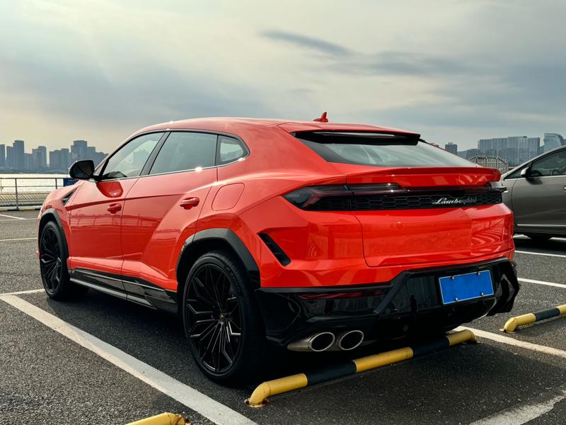 Lamborghini Urus SE, 2025 — фото 4 из 9