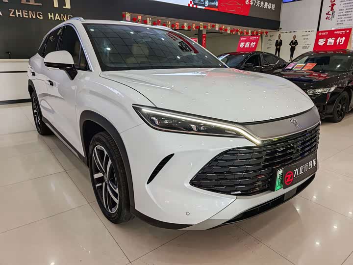 BYD Song L DM-i Hybrid, 2025 — фото 3 из 9