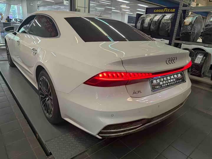 Audi A7L, 2024 — фото 4 из 5