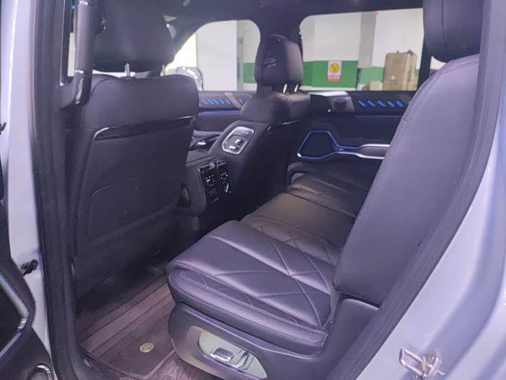 BYD FangChengBao Leopard 8, 2025 — фото 6 из 9