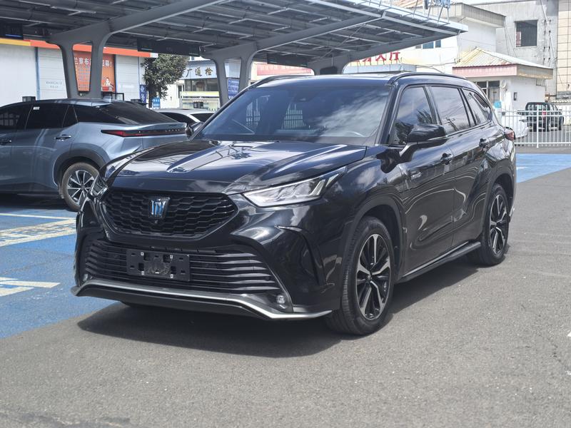 Toyota Crown Kluger, 2022 — купить в Перми под ключ