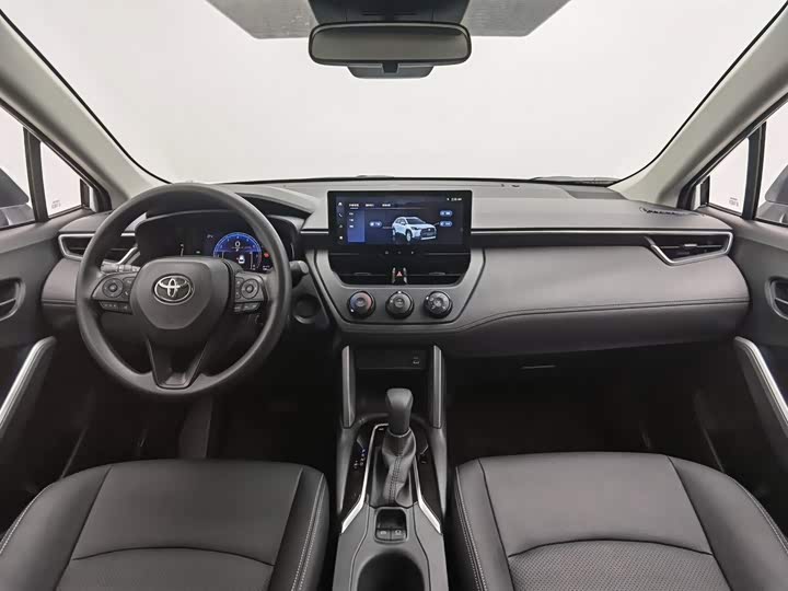 Toyota Corolla Cross, 2025 — фото 5 из 9