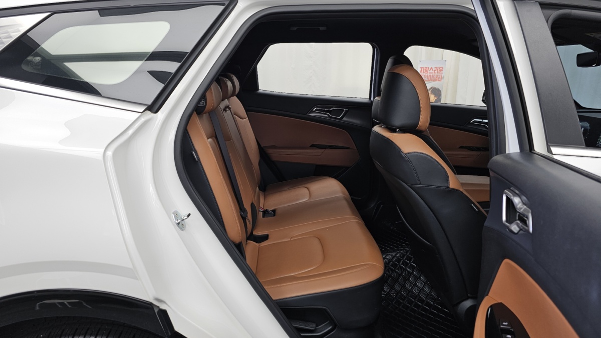 Kia Sportage, 2023 — фото 12 из 12