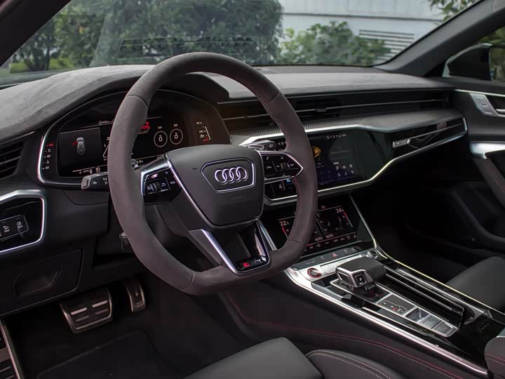 Audi RS 6, 2025 — фото 8 из 9
