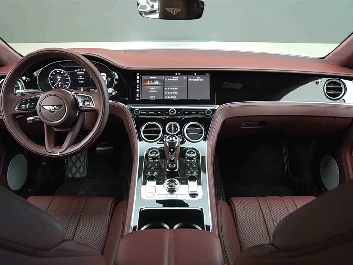 Bentley Continental GT, 2023 — фото 6 из 9