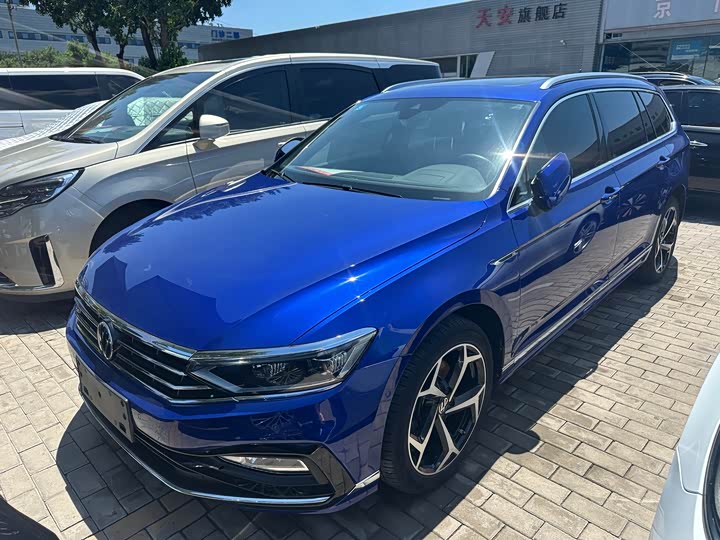 Volkswagen Passat Variant, 2023 — купить в Иванове под ключ