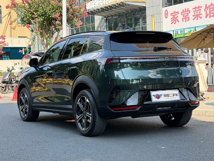 Lynk & Co 06 EM-P Hybrid, 2024 — фото 4 из 9