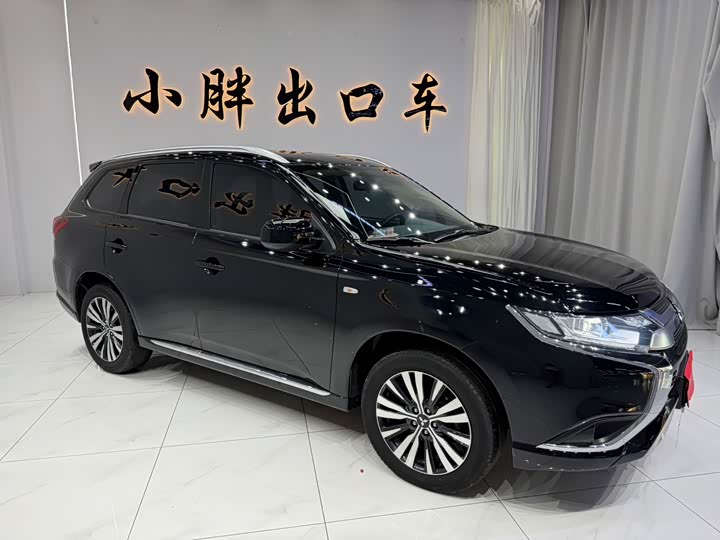 Mitsubishi Outlander, 2022 — фото 3 из 9