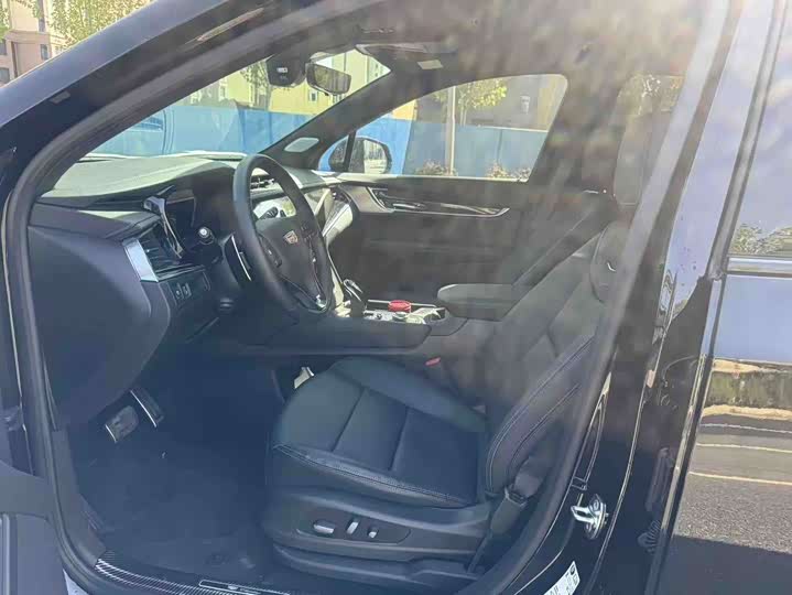 Cadillac XT6, 2025 — фото 5 из 9