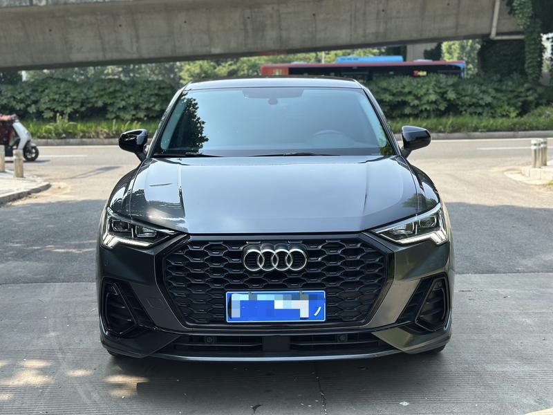 Audi Q3 Sportback, 2022 — фото 2 из 9