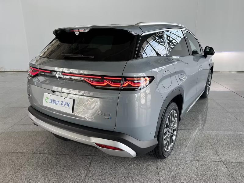BYD Song Ultra EV, 2026 — фото 7 из 12