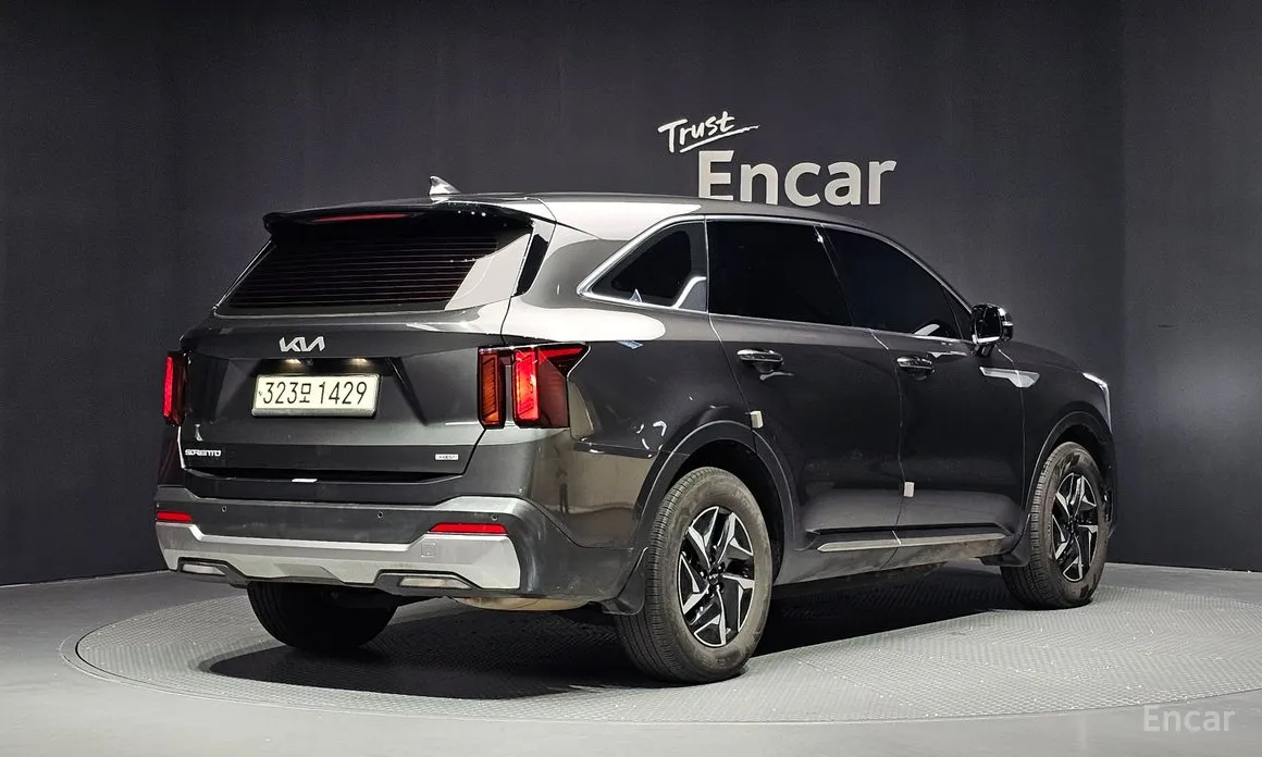 Kia Sorento, 2023 — фото 2 из 12