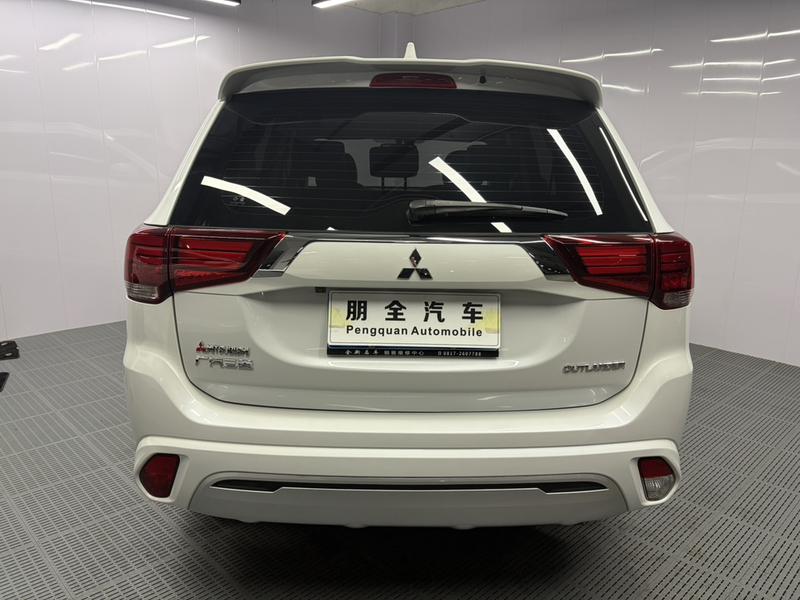 Mitsubishi Outlander, 2021 — фото 5 из 12