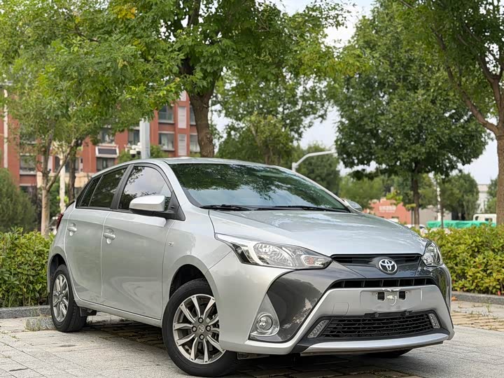 Toyota Yaris L Hatchback, 2022 — фото 3 из 9