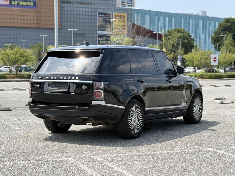 Land Rover Range Rover, 2022 — фото 7 из 12
