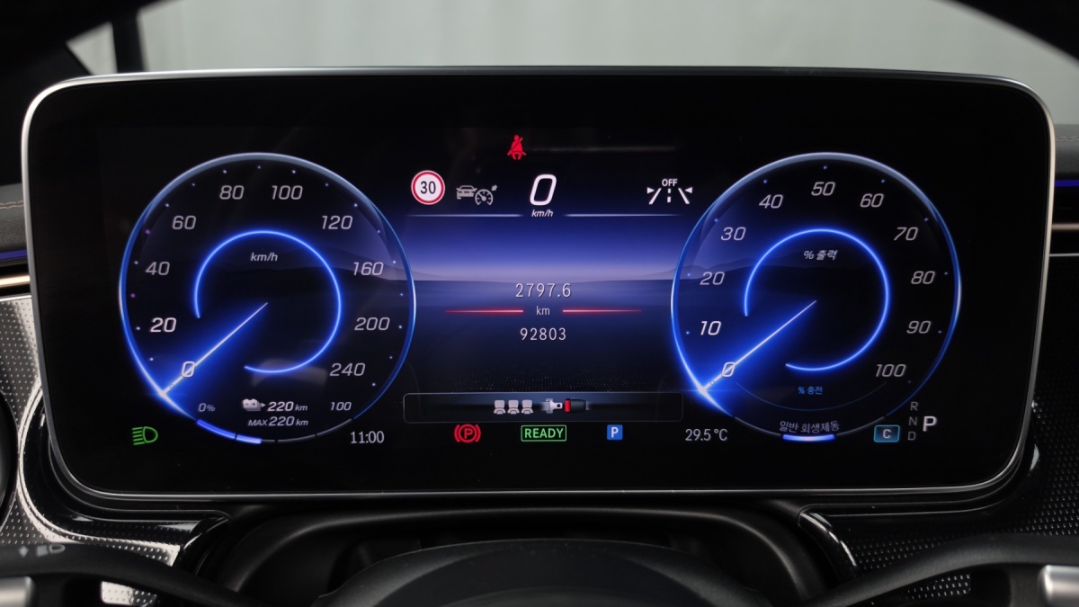 Mercedes-Benz EQS, 2022 — фото 8 из 12