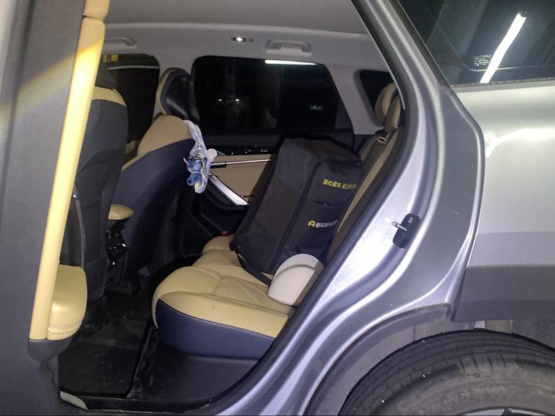 Geely Atlas L, 2024 — фото 12 из 12