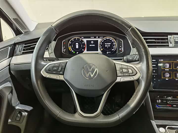 Volkswagen Passat Variant, 2022 — фото 8 из 9