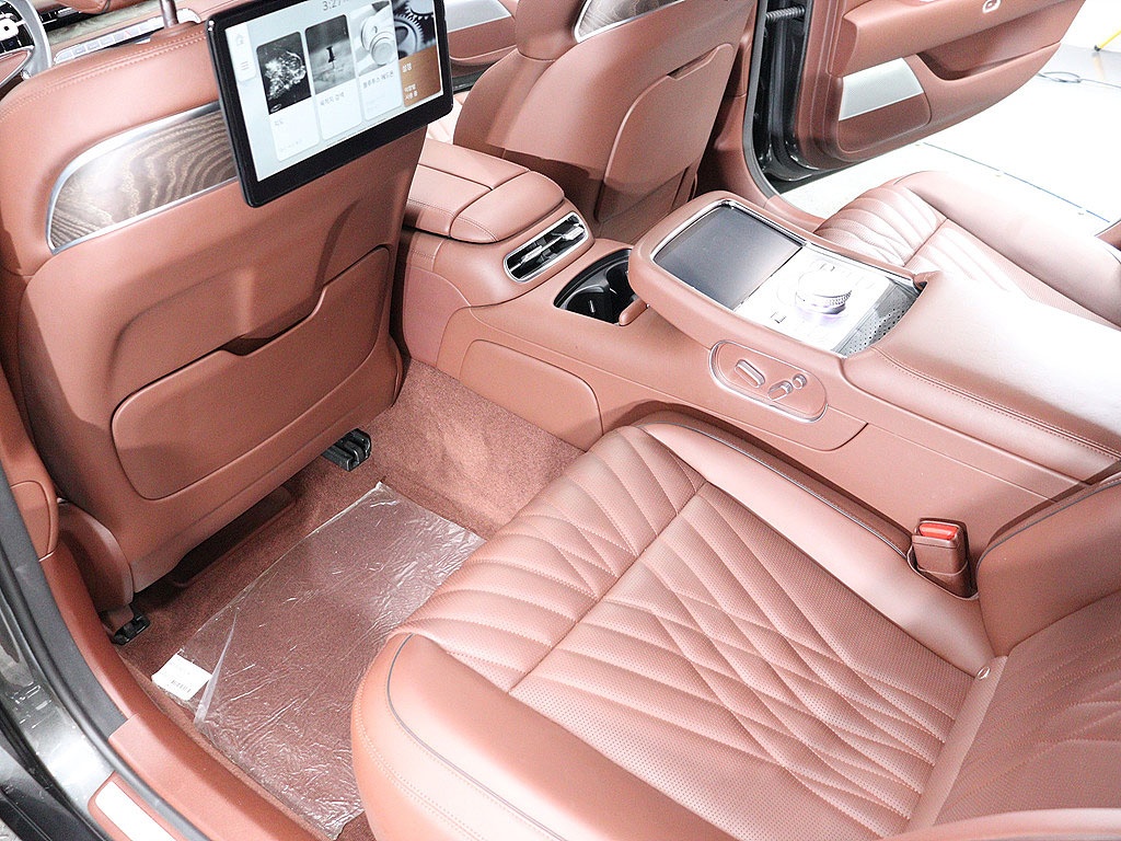 Genesis G90, 2022 — фото 10 из 12