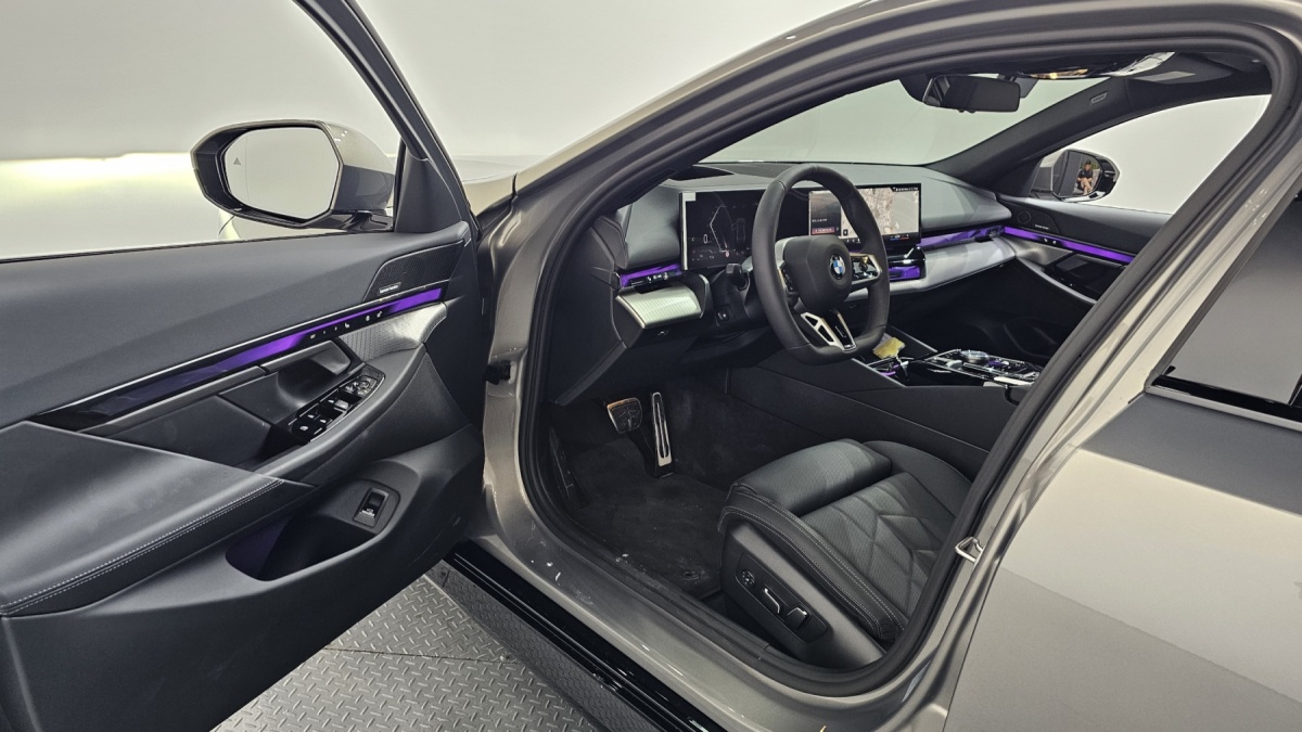 BMW 5 Series, 2025 — фото 10 из 12