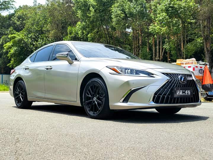 Lexus ES, 2022 — фото 3 из 9
