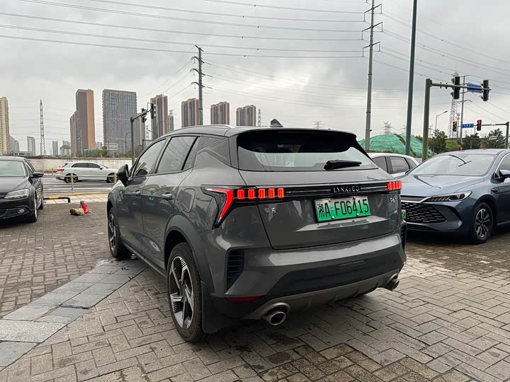 Lynk & Co 06 EM-P Hybrid, 2022 — фото 5 из 9
