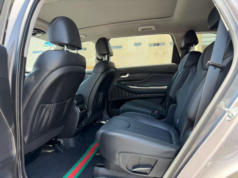 Hyundai Santa Fe, 2023 — фото 9 из 10