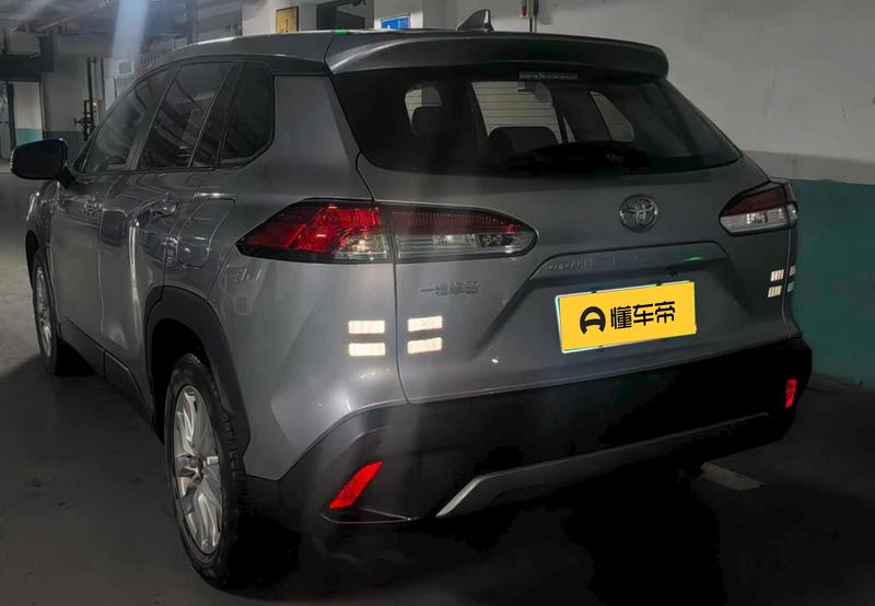 Toyota Corolla Cross, 2022 — фото 3 из 5