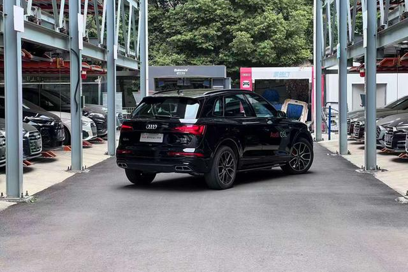 Audi Q5L, 2023 — фото 2 из 12