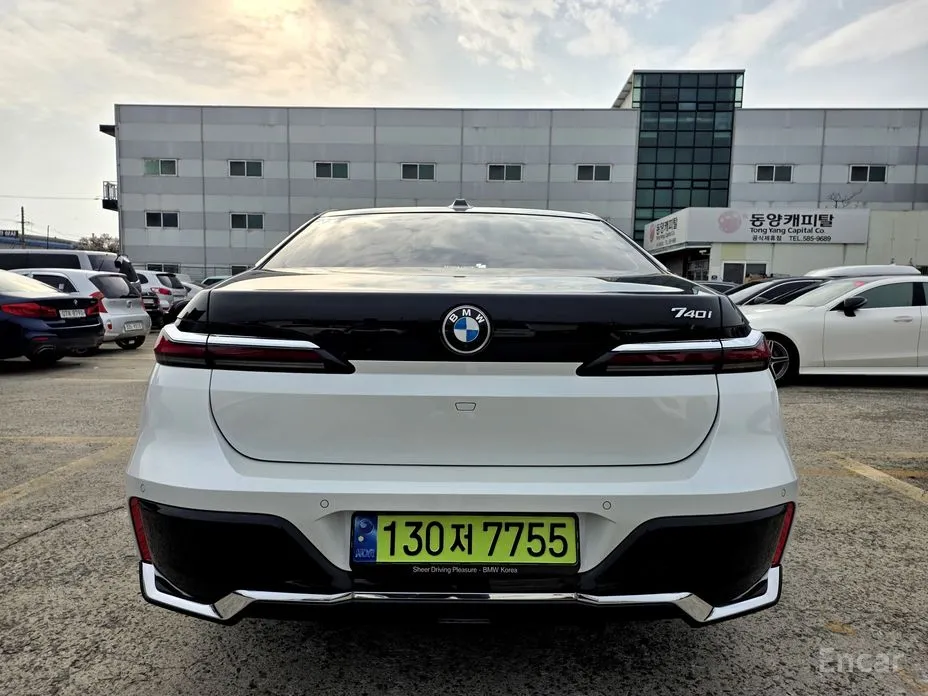 BMW 7 Series, 2023 — фото 2 из 12