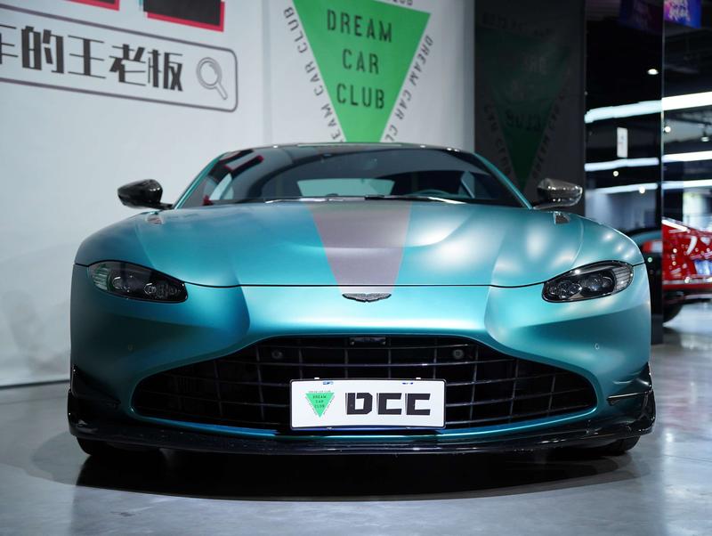 Aston Martin V8 Vantage, 2022 — фото 2 из 12