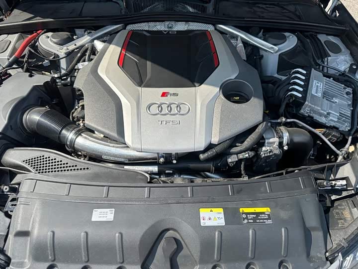 Audi RS 4, 2023 — фото 9 из 9